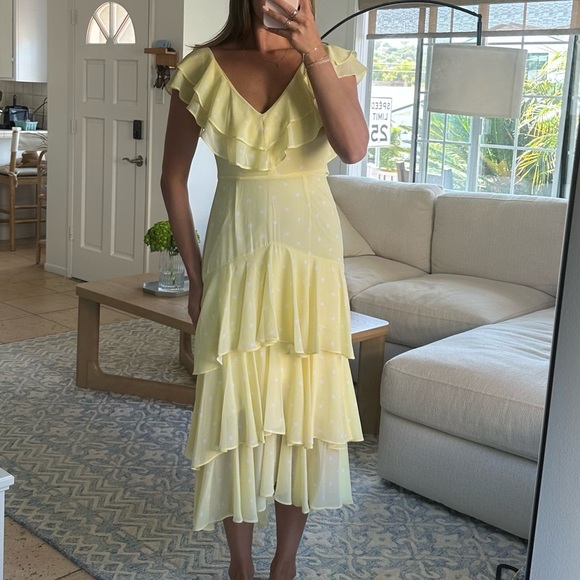Wayf Dresses & Skirts - Wayf Light Yellow Ruffled Dress